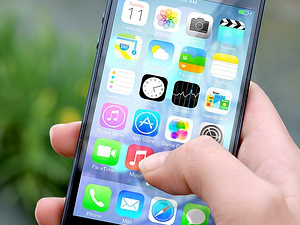 Apple Replaces Defective iPhone Batteries